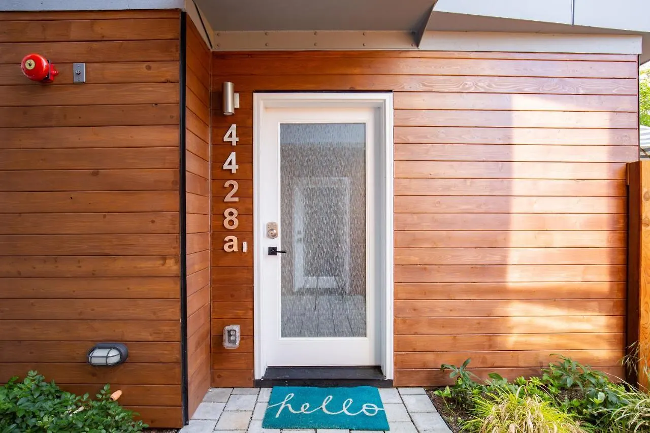 Nyaraló Rooftop Patio With Waterview, Private Garden & Grill 3Br 3Ba- Modern Cityscape Seattle