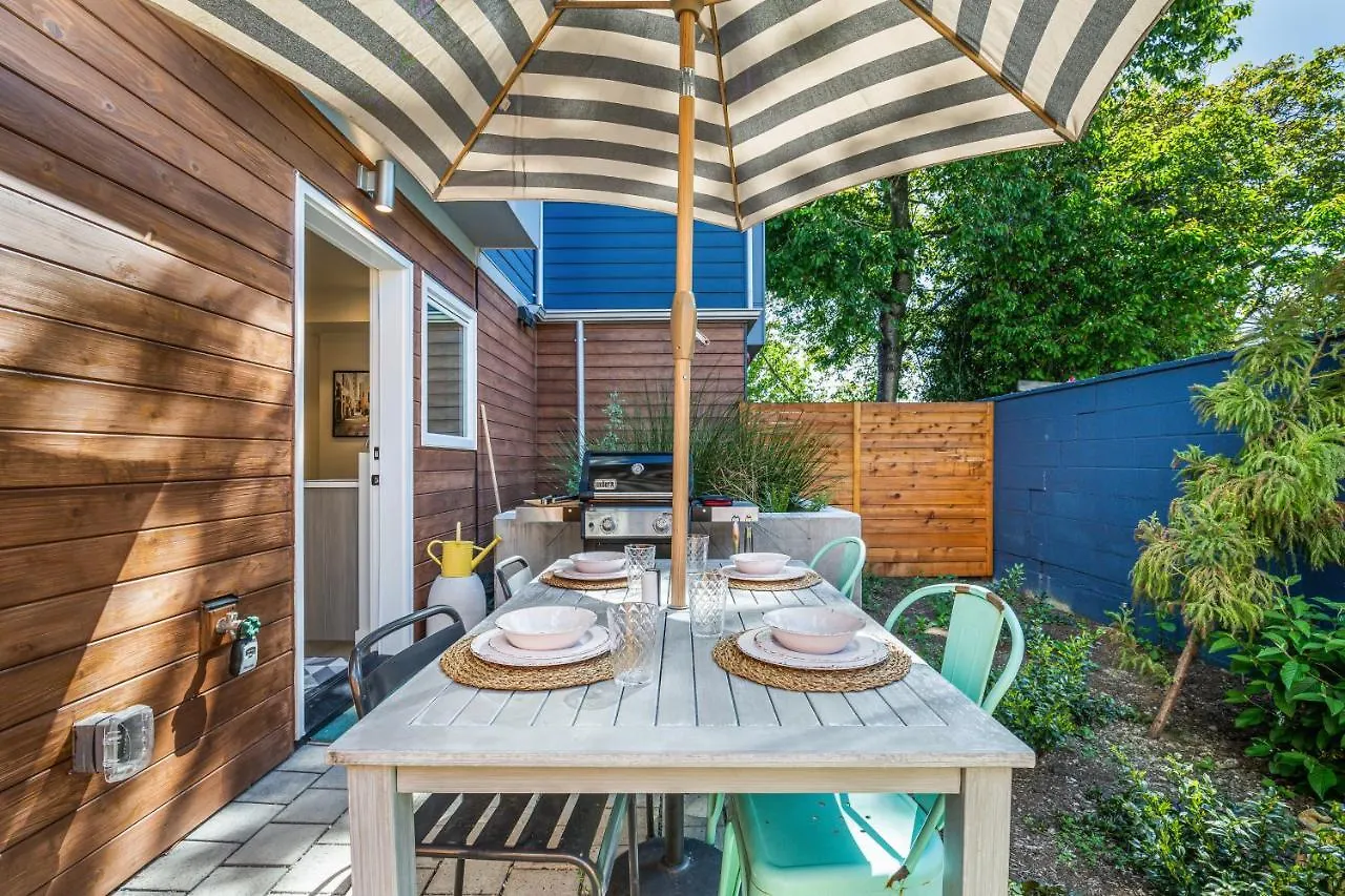 Rooftop Patio With Waterview, Private Garden & Grill 3Br 3Ba- Modern Cityscape 시애틀 펜션