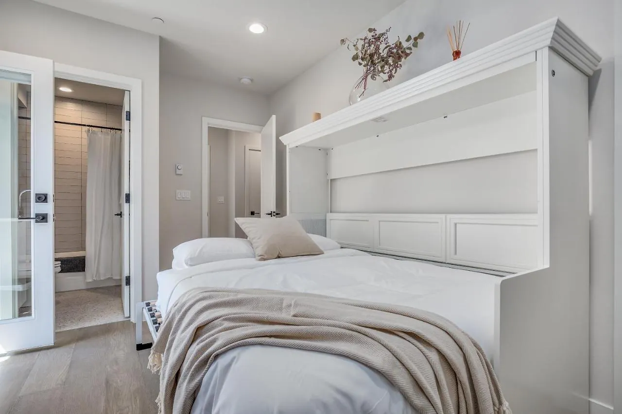 펜션 Rooftop Patio With Waterview, Private Garden & Grill 3Br 3Ba- Modern Cityscape 시애틀